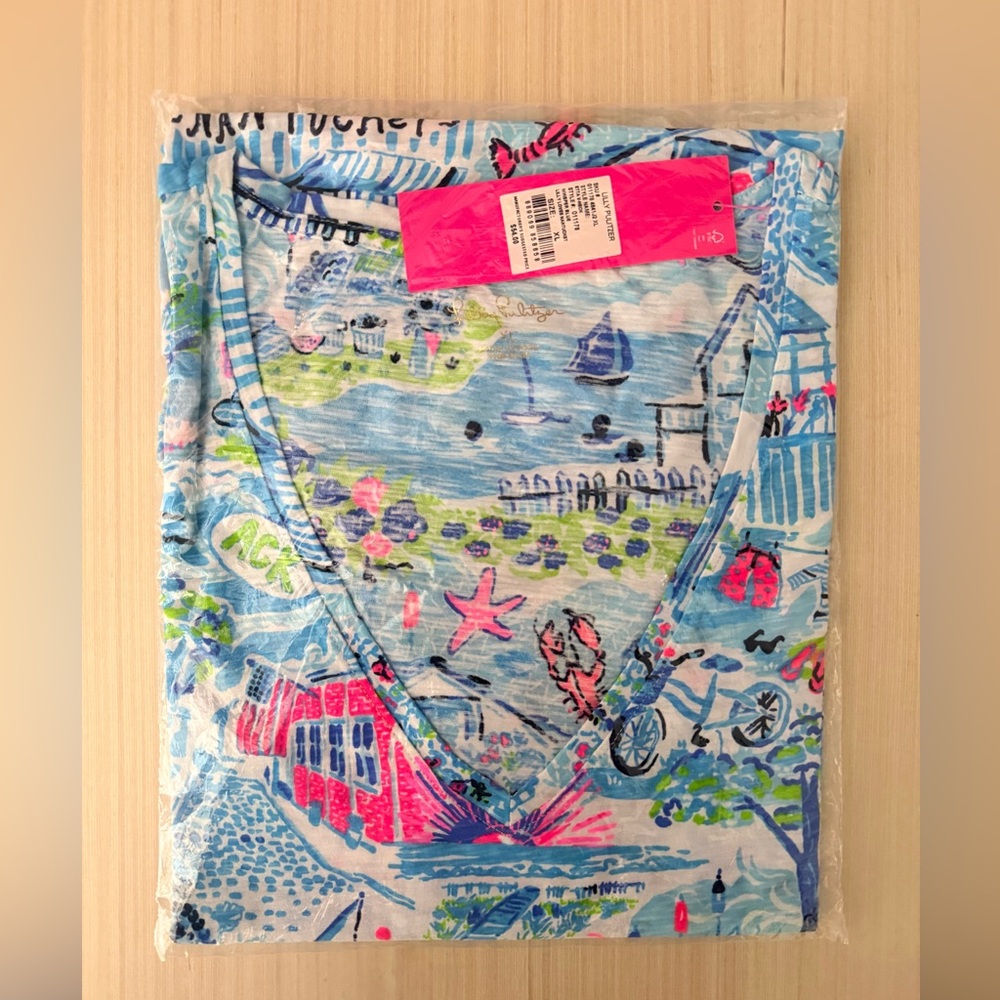 NWT LILLY PULITZER Etta V-Neck Top - Whisper Blue Lilly Loves Nantucket Size XL - Picture 2 of 3
